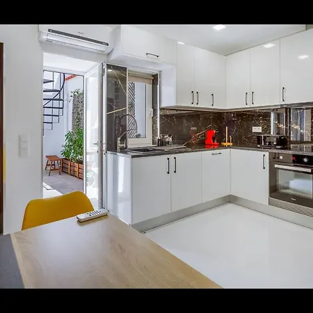 アパート Stunning Flat In By Lovelystay シルヴェス