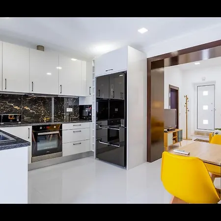 Stunning Flat In By Lovelystay 公寓